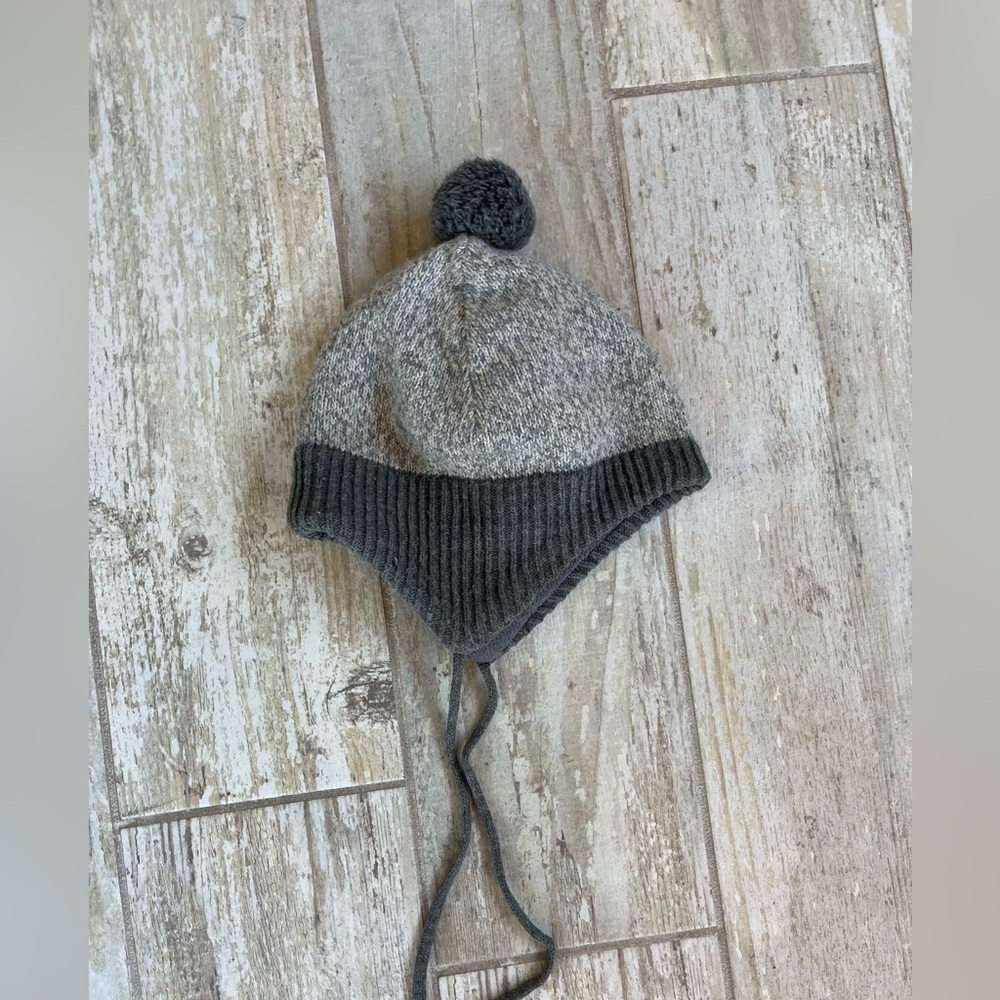 ☀️2/10$☀️ H&M Gray Fleece Hat